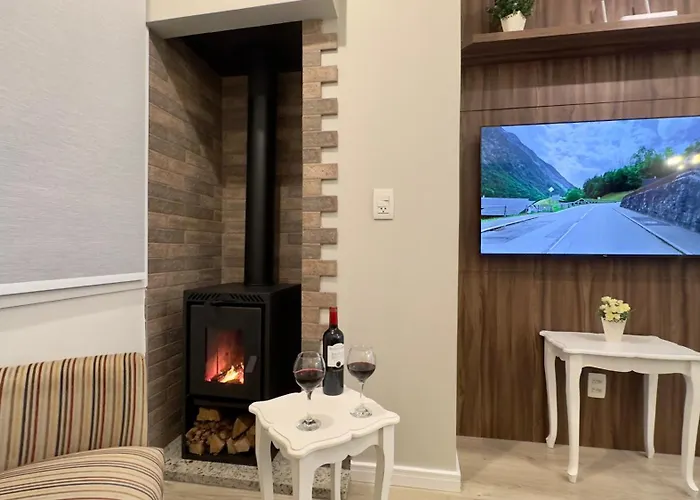 Apartamento A 10 Min Centro Para 06 Pessoas Com Lareira, Ar Condicionado E Wi-Fi Veloz